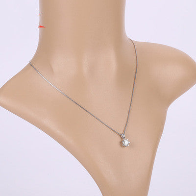 Elegant Women’s Moissanite Necklace – Brilliant Diamond Alternative Jewelry Gift